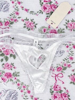🍋 FOR LOVE & LEMONS NWT Bridal Thong Romantic Heart Blooms Ruffle Lace Sz Small